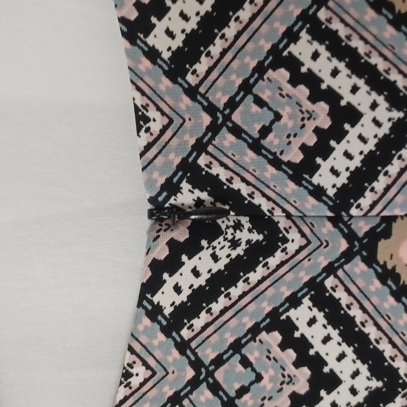 Vince Camuto dress size 4 - Picture 8 of 12